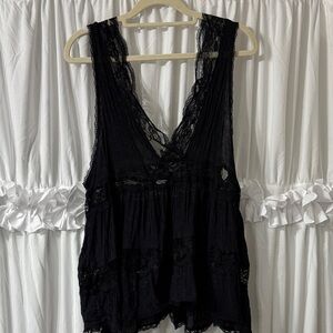 Black Lace Sleeveless Top